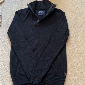 AE Men’s sweater